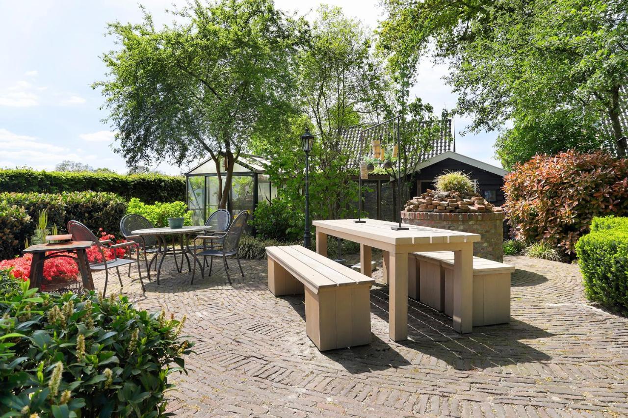 Bed and breakfast Rheezerstee Extérieur photo