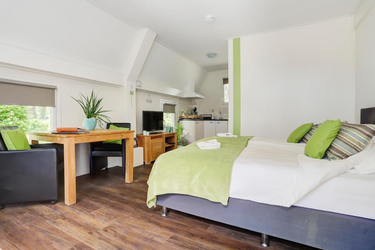 Bed and breakfast Rheezerstee Extérieur photo