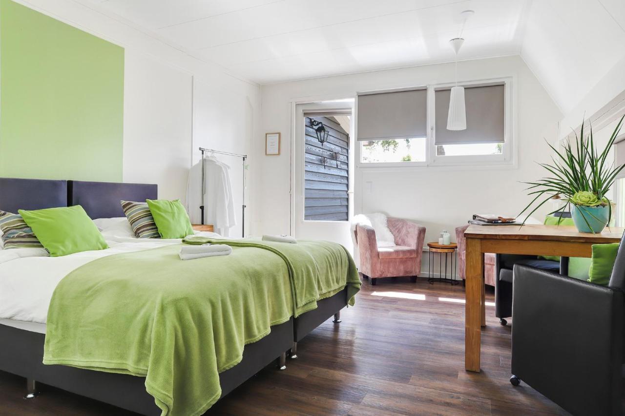 Bed and breakfast Rheezerstee Extérieur photo